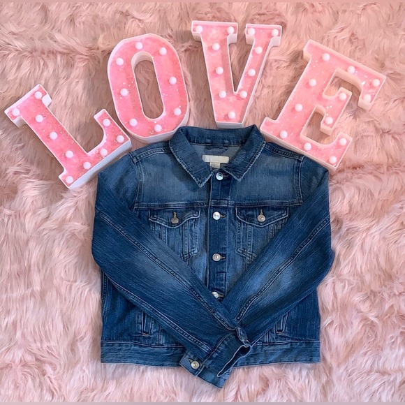 Classic Denim Jacket - Picture 1 of 3